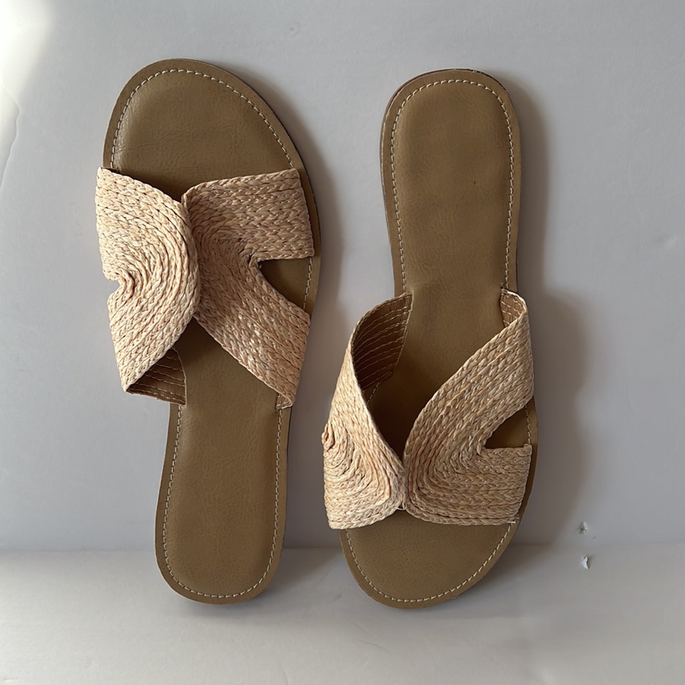 Open Toe Sandals - Picture 2 of 6